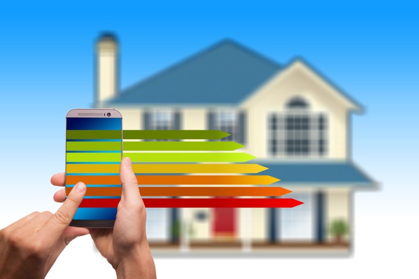 Mit Smart-Home-Lösungen das Haus energieeffizient umbauen, um Geld und Energie zu sparen