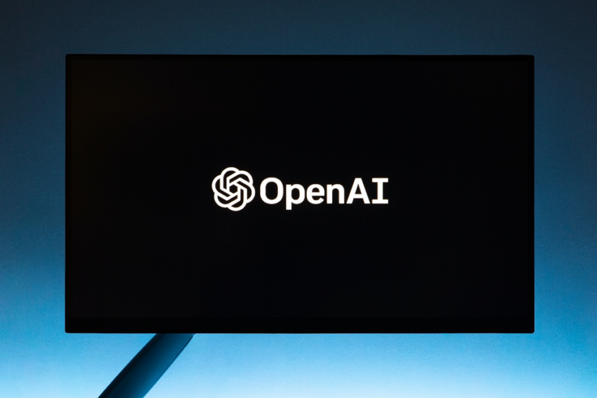 OpenAI und ChatGPT stoßen viele Diskussionen über die Chancen und Risiken von KI an.